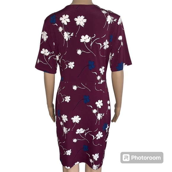 Banana Republic Multicolored Floral V-Neck Short Sleeve Pullover Midi Dress - Picture 3 of 7